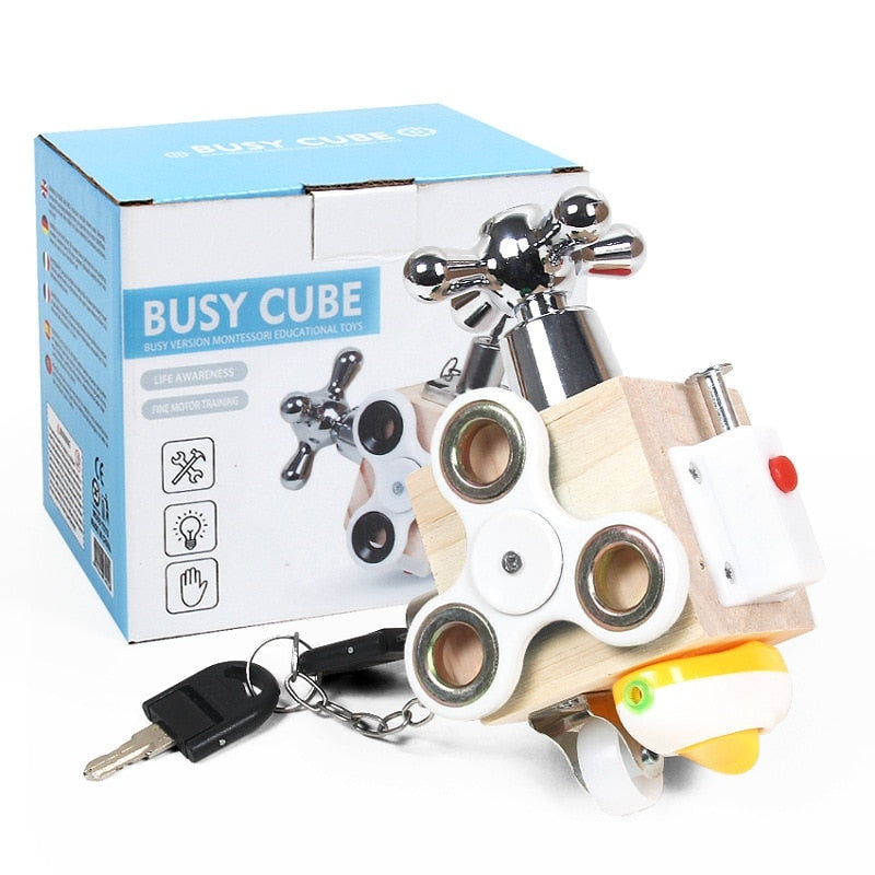 Cub de activitati educative din lemn Macvi, jucarie interactiva, dezvoltare senzoriala si motorie, 100% sigura, 1 an