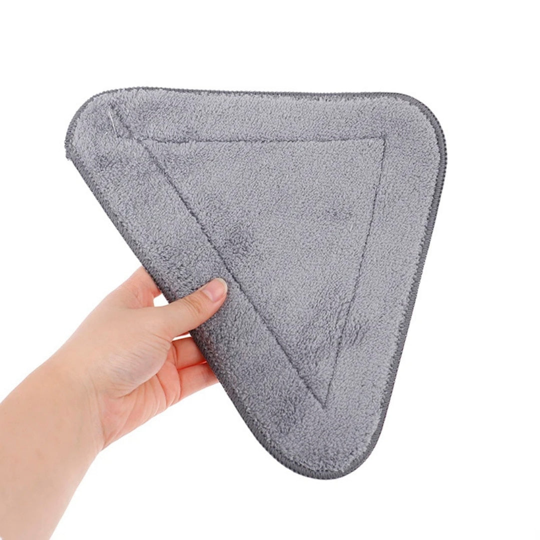 Laveta pentru mop triunghiular Macvi®, material absorbant de inalta eficienta, ideala pentru curatarea rapida si temeinica a suprafetelor